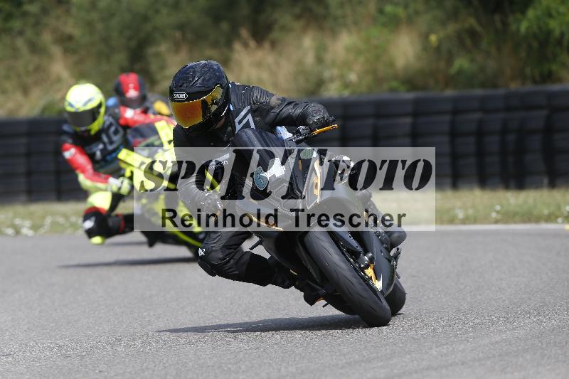 /30 23.06.2025 Get Faster Caremotion ADR/Rider Academy gruen/64